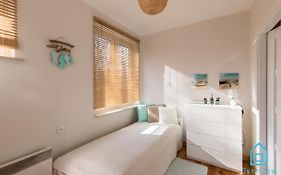 Bay Room